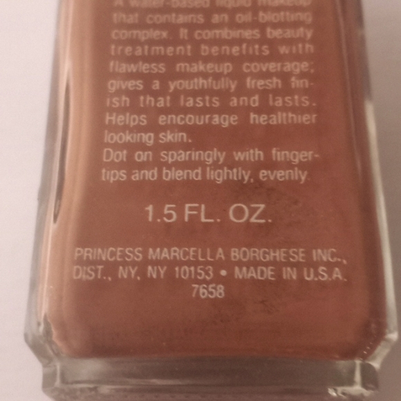 Princess Marcella Borghese Foundation Makeup. Rimini Rachel - Picture 4 of 6